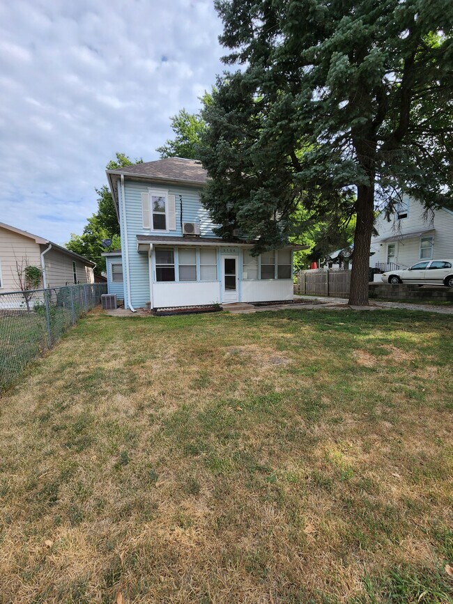 Building Photo - 5106 Adams St
