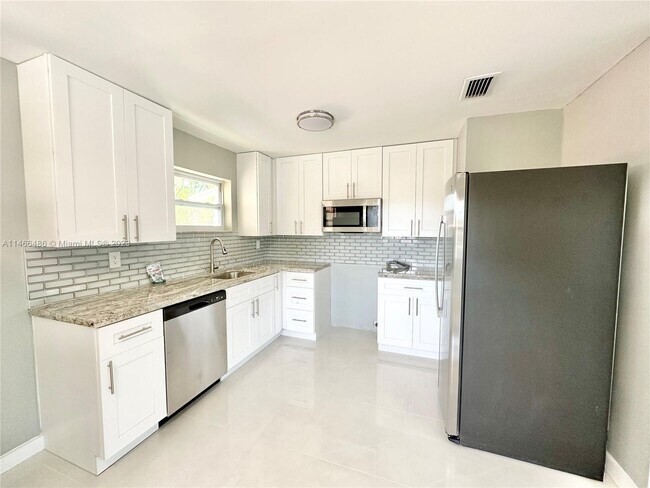 Foto del edificio - 2947 SW 12th St