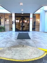 Building Photo - 1200 NE Miami Gardens Dr