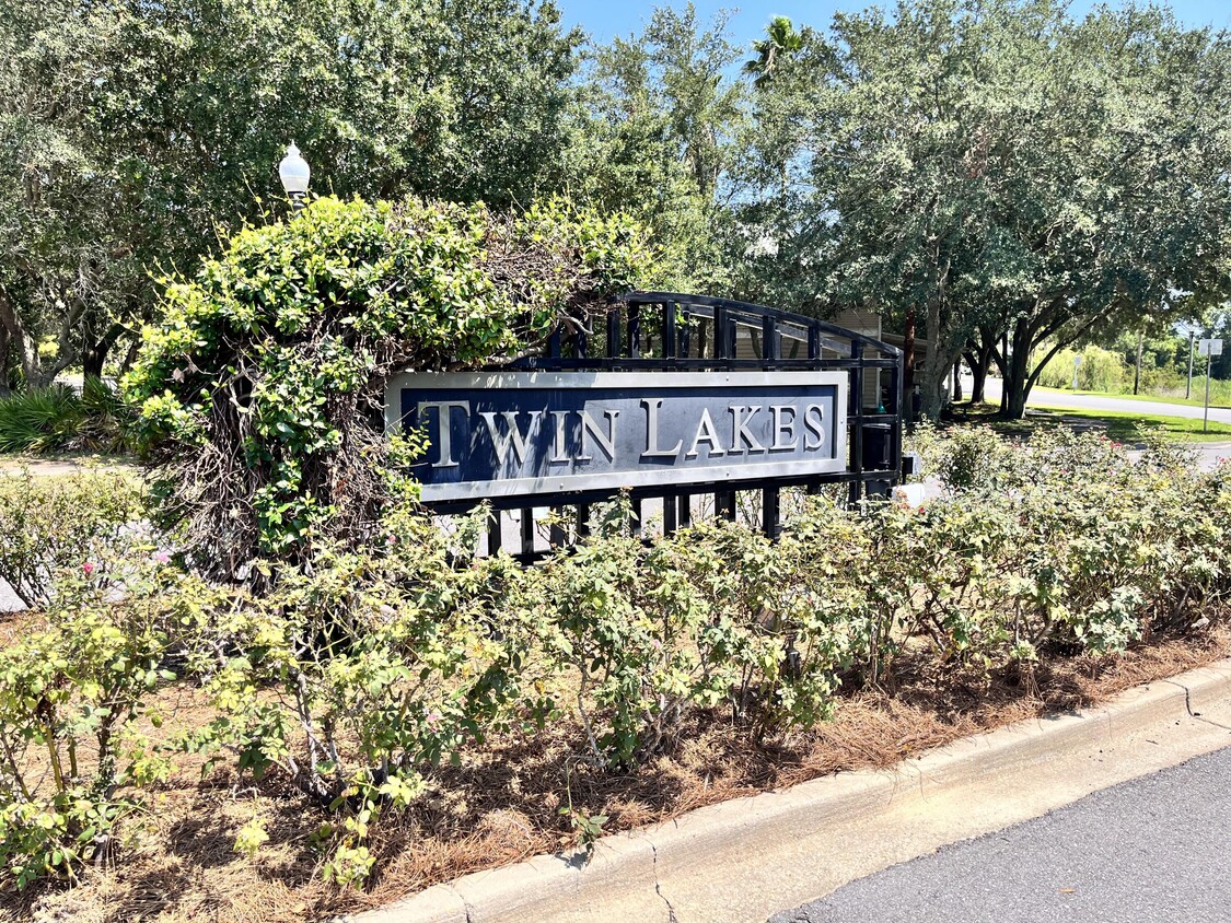 221 Twin Lakes Ln, Destin, FL 32541 House Rental in Destin, FL