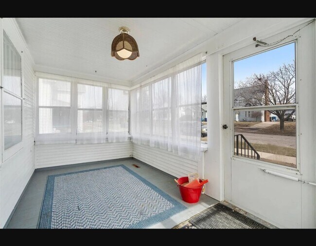 Foto del edificio - 2 Bedroom 1 Bathroom House, 1/2 OFF FIRST MONTHS RENT!!!