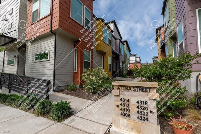 Foto del edificio - 3 br, 3 bath Triplex - 4310 Attra St