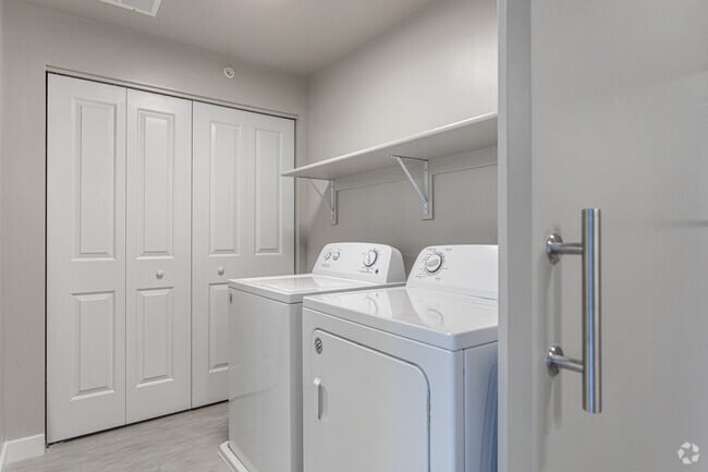 1BR, 1BA - 645SF - Knox on 12th