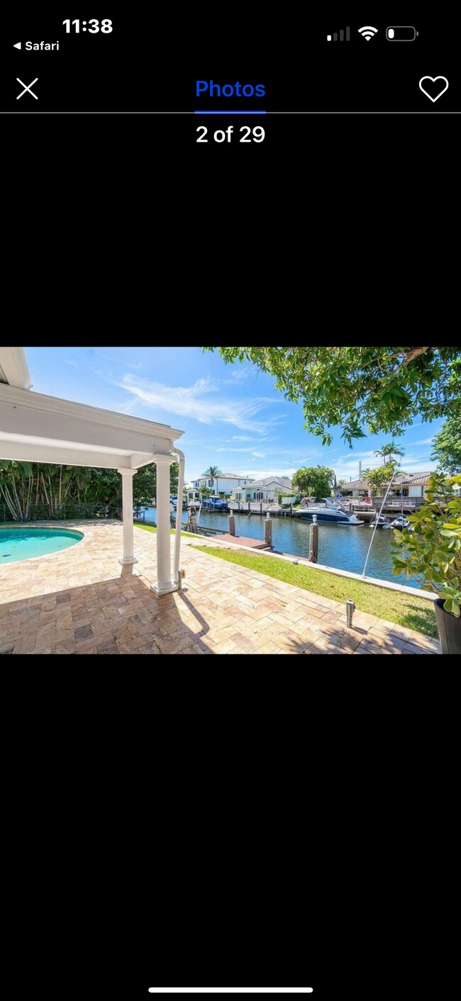 Foto del edificio - 740 NE 69th St