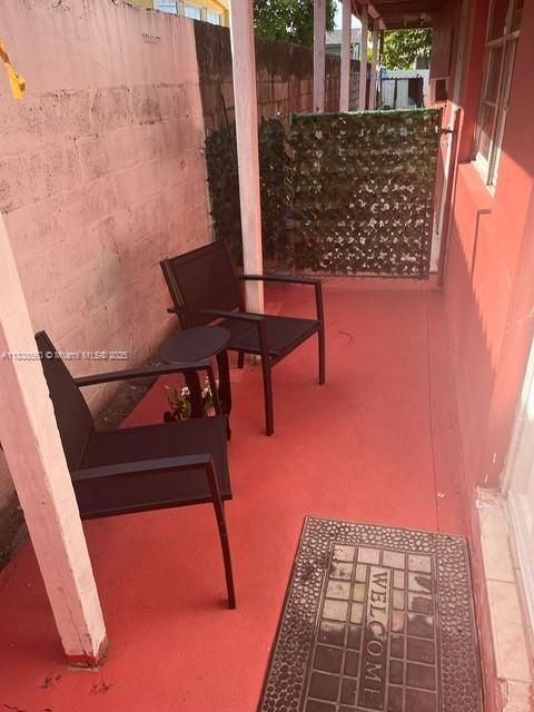 Foto del edificio - 541 E 16th St