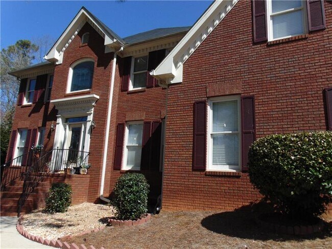 Building Photo - 1530 Providence Dr