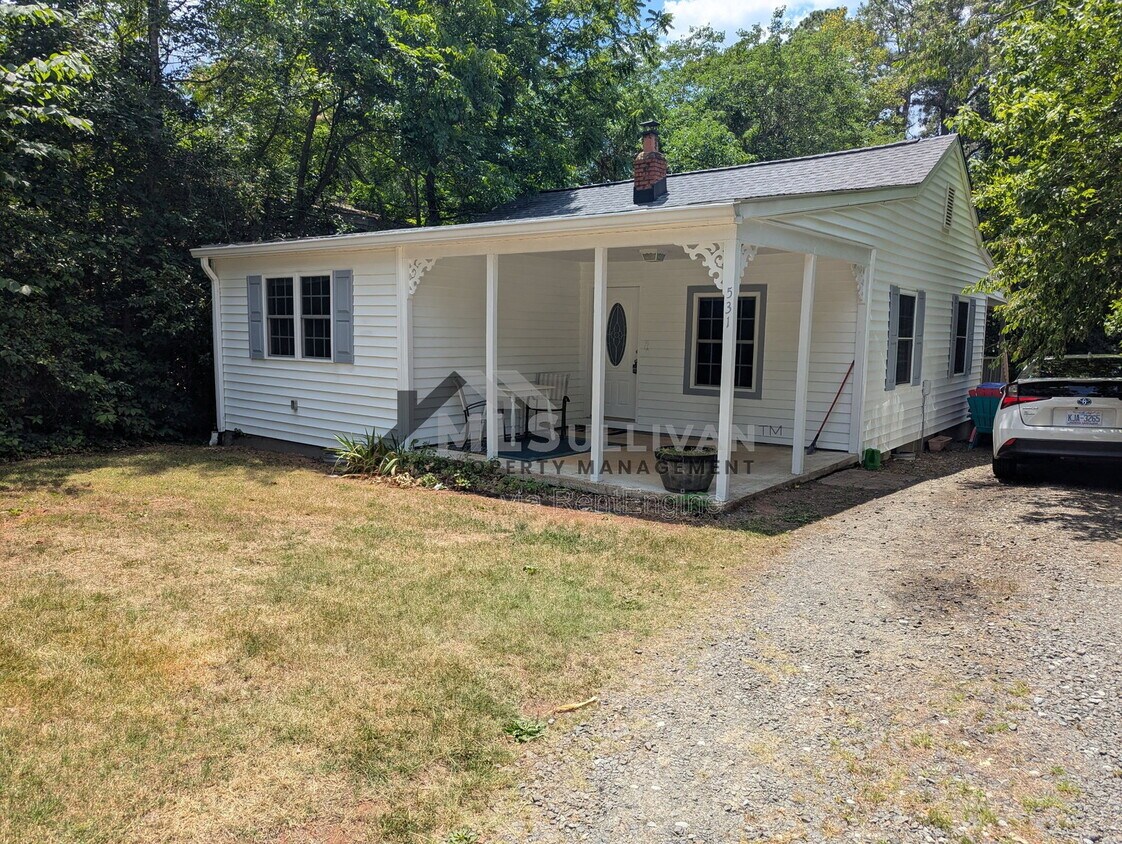 Building Photo - 531 Lakeshore Dr