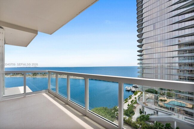 Building Photo - 2451 Brickell Ave