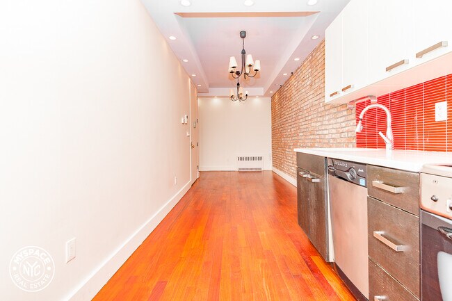 Building Photo - 179 Knickerbocker Ave