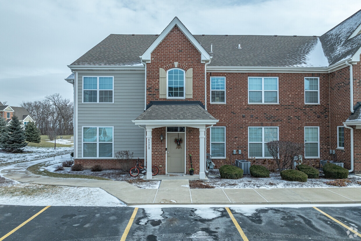 Entrance - Timber Pointe North