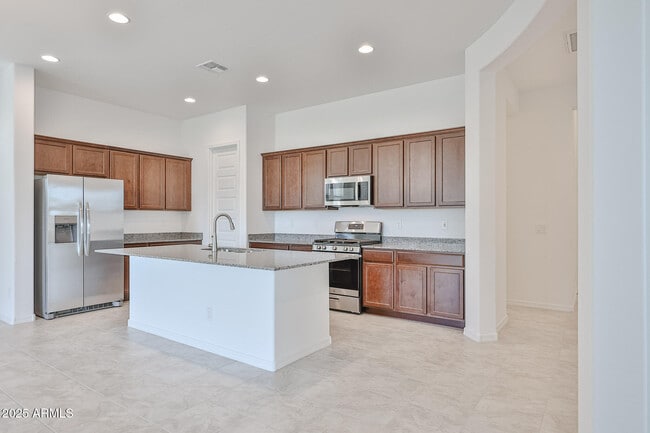 Foto del edificio - 25074 N 75th Ln