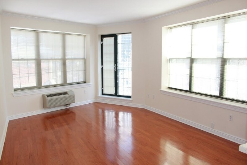 Foto principal - 7 Prospect St
