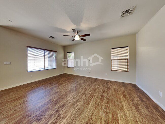 Foto del edificio - 2542 W Cordia Ln