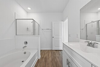 Building Photo - 8111 Star Ter Dr