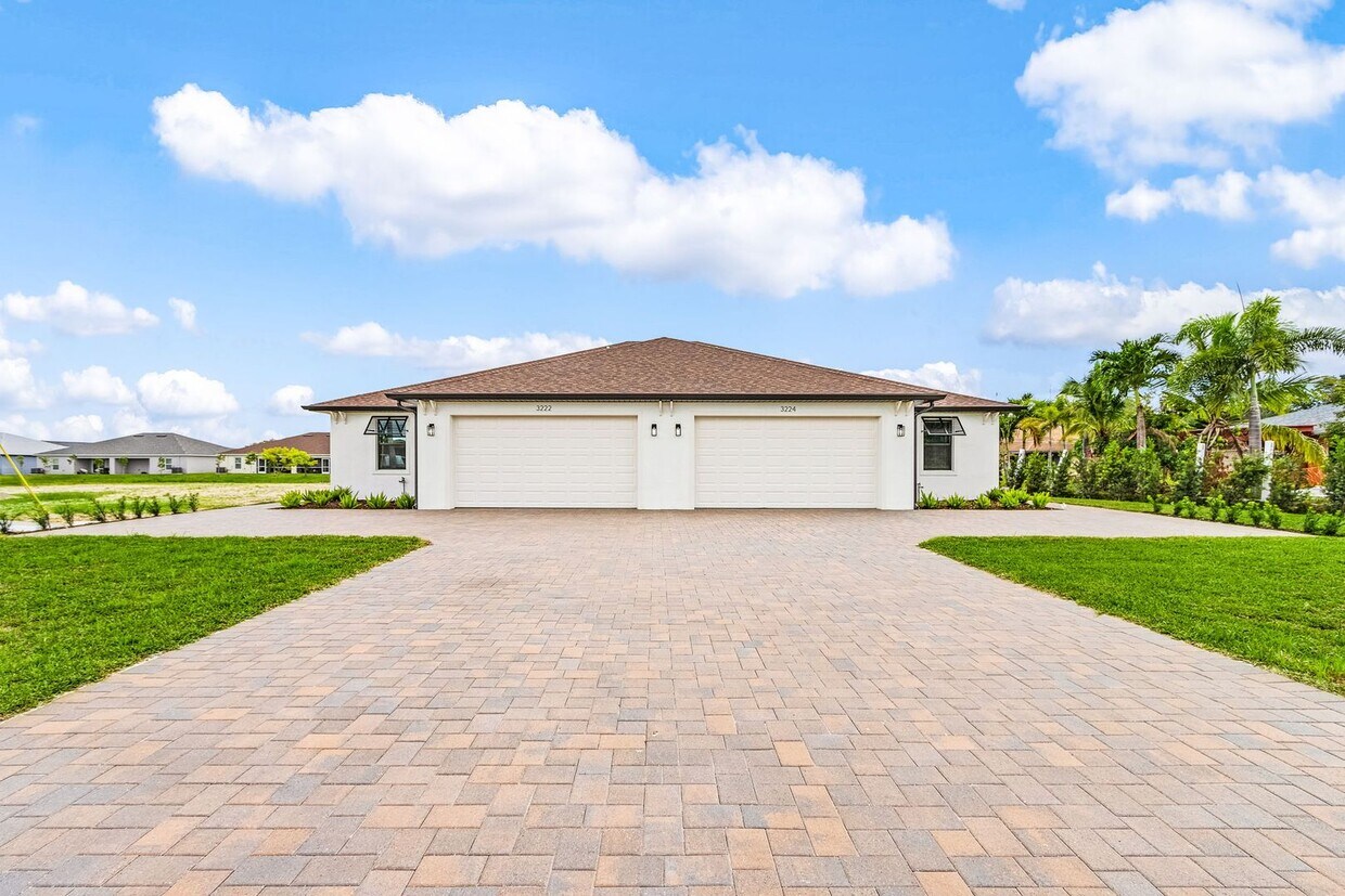 Foto principal - Stunning Brand New Construction Duplex wit...