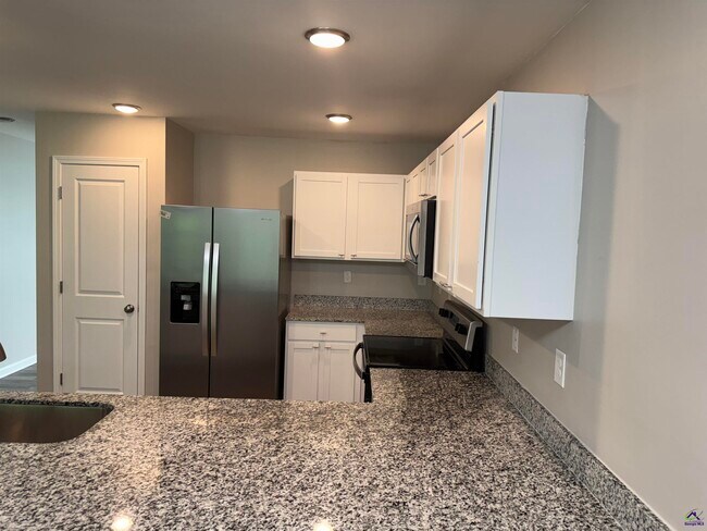 Foto del edificio - 186 Price Ml Trl