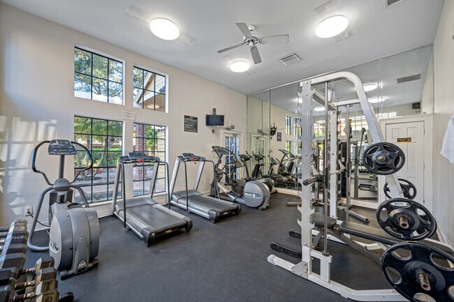 Foto del edificio - 8625 Fancy Finch Dr