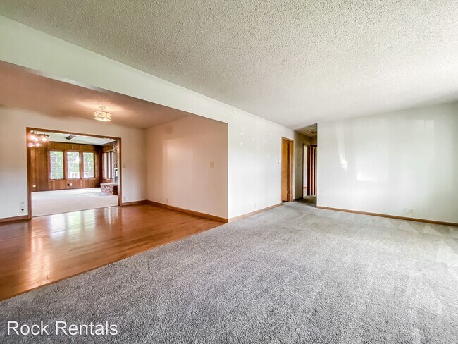 Building Photo - 3 br, 1.5 bath House - 518 E 23rd
