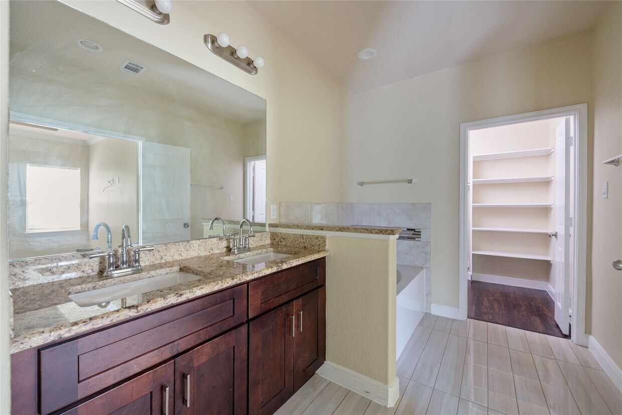 Foto principal - 4036 Lila St