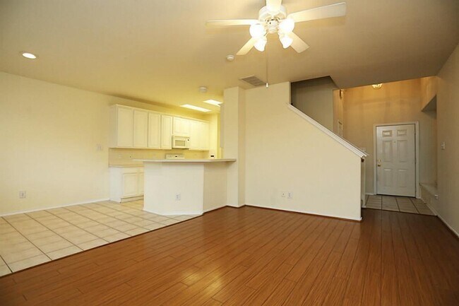 Building Photo - 2923 Loganberry Park Ln