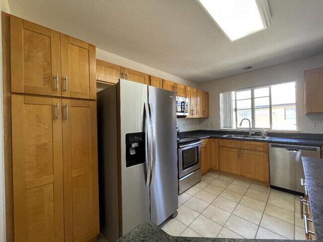 Building Photo - NOHONA at KAPOLEI III 3/2/2, A/C, W/D, D/W...