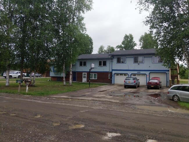 Building Photo - 1235 Airline Dr