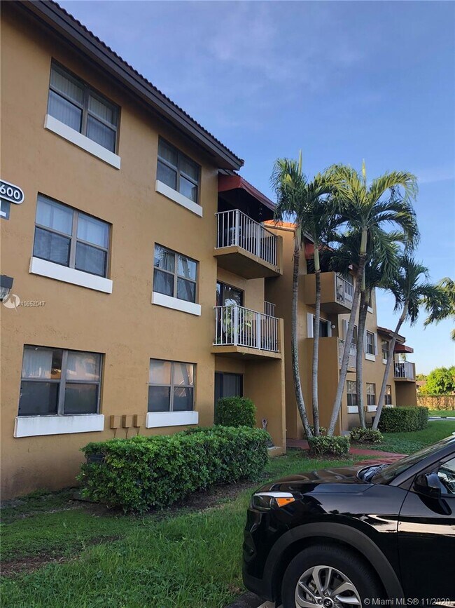 Foto del edificio - 15600 SW 80th St