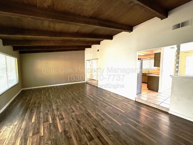 Foto del edificio - 2 Brittany Ln