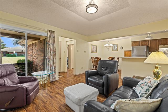 Foto del edificio - 8521 Holly St