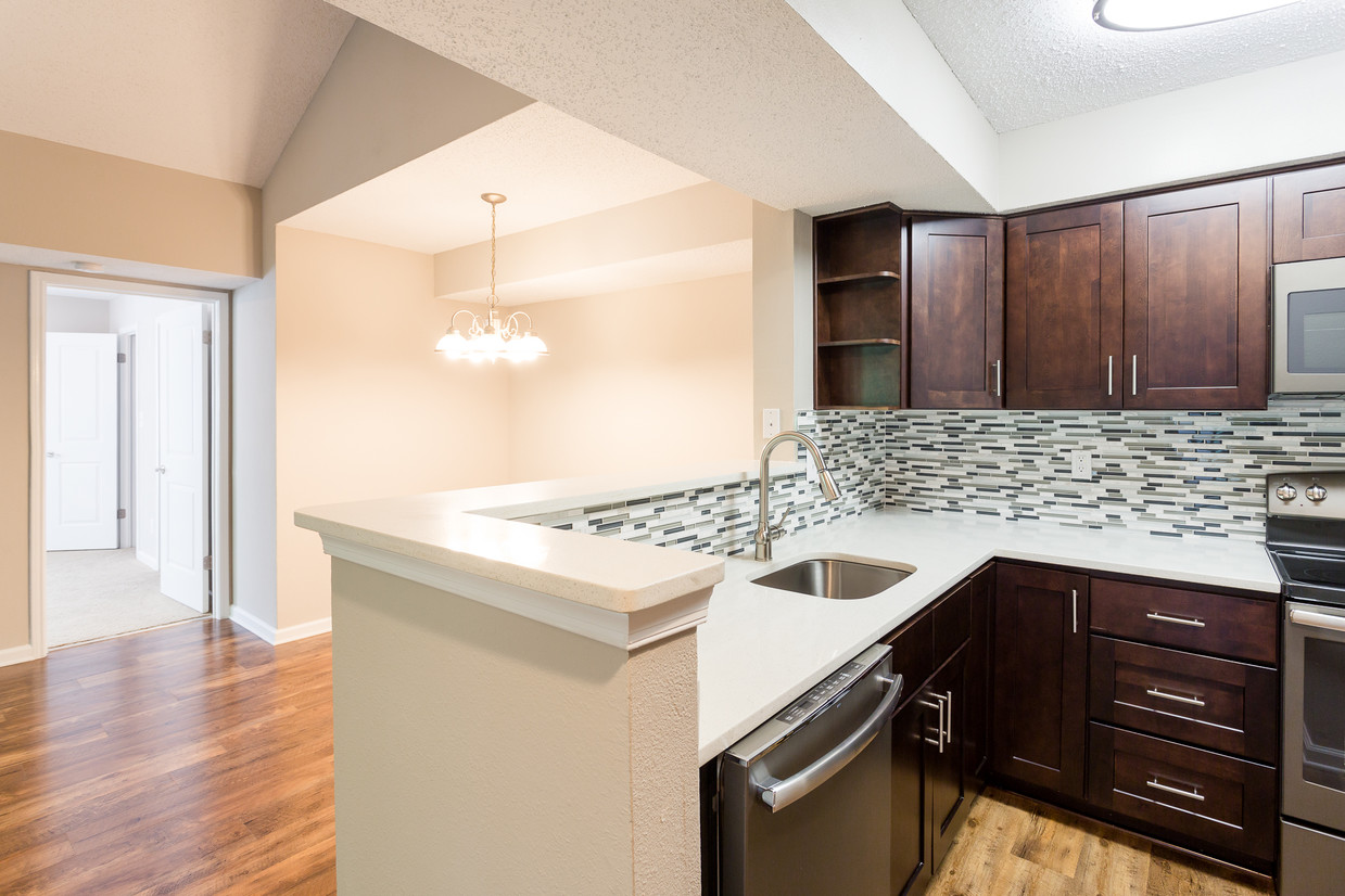 Kitchen - 8102 Dewberry Cir