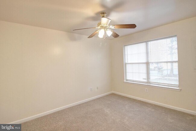Foto del edificio - 1610 Wheyfield Dr