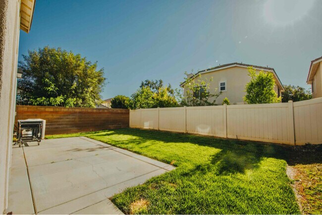 Building Photo - 1373 Grapeseed Ln