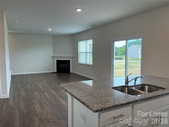 Building Photo - 119 Old Home Rd