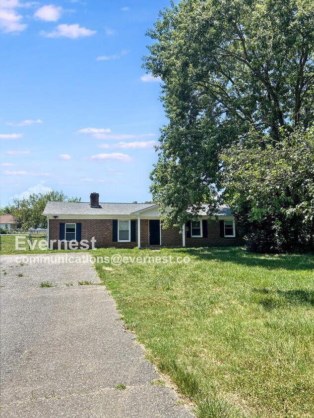 Primary Photo - 107 Bain Rd