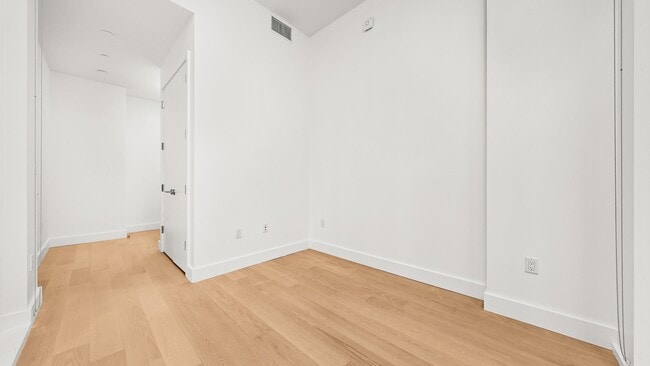 Building Photo - 250 W 49th St