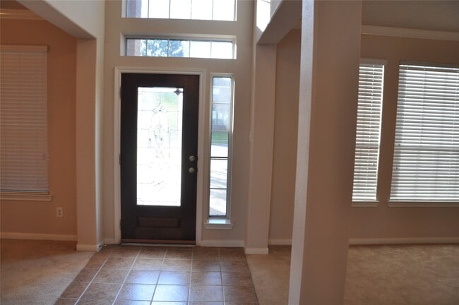 Building Photo - 2170 Brittany Colony Dr