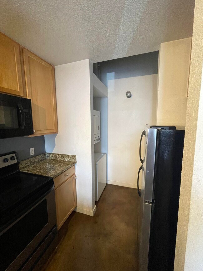 Foto del edificio - 420 N Adams St
