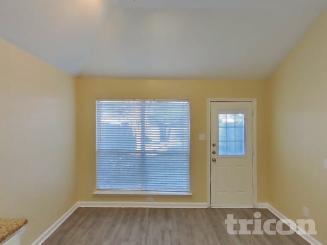 Building Photo - 2616 Spring Rain Dr