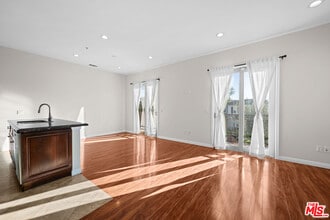 Building Photo - 6069 Horner St