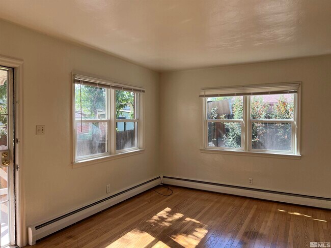 Building Photo - 1053 Ralston St