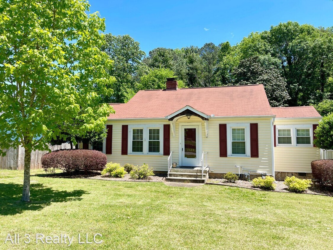 Primary Photo - 2 br, 1 bath House - 2520 Constance Street...