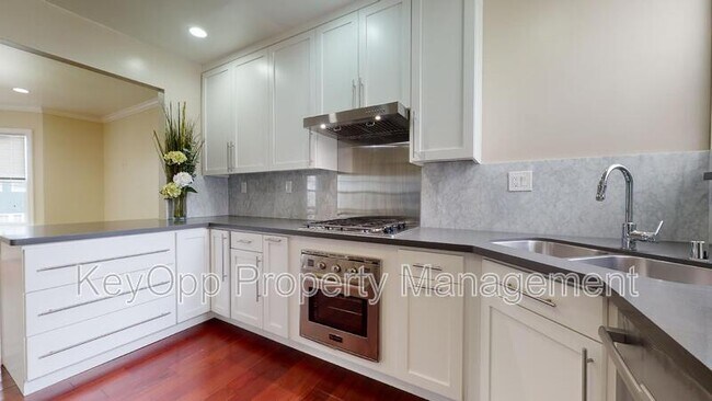 Foto del edificio - 304 32nd Ave