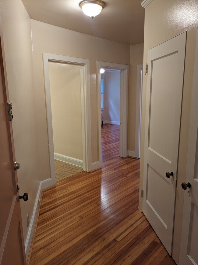 Foto del edificio - 3901 Plainville Rd