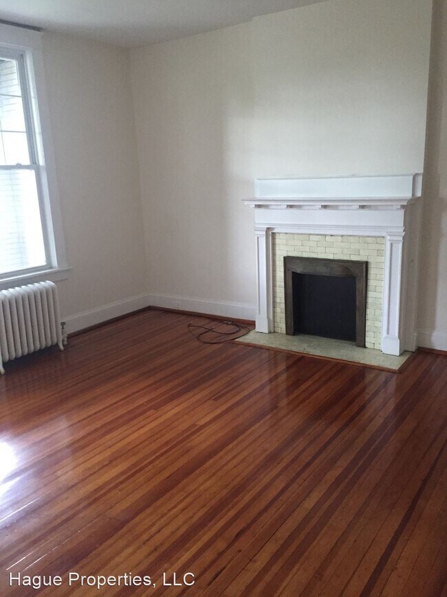 Building Photo - 913 Greenway Ct