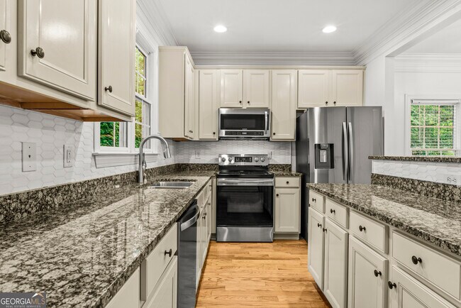 Building Photo - 775 Markhams Dr