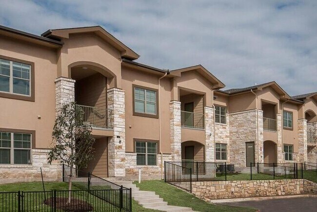 Foto del edificio - 761 Trinity Hills Dr