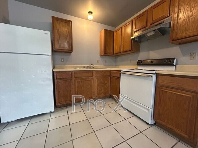 Building Photo - 1706 S Powell St