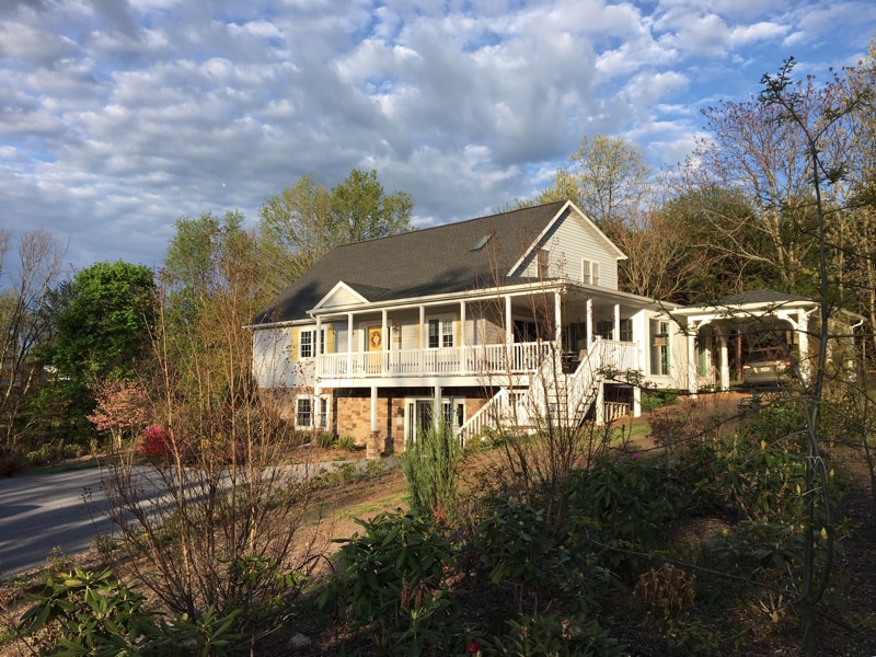 Primary Photo - 99 Woodside S Ln