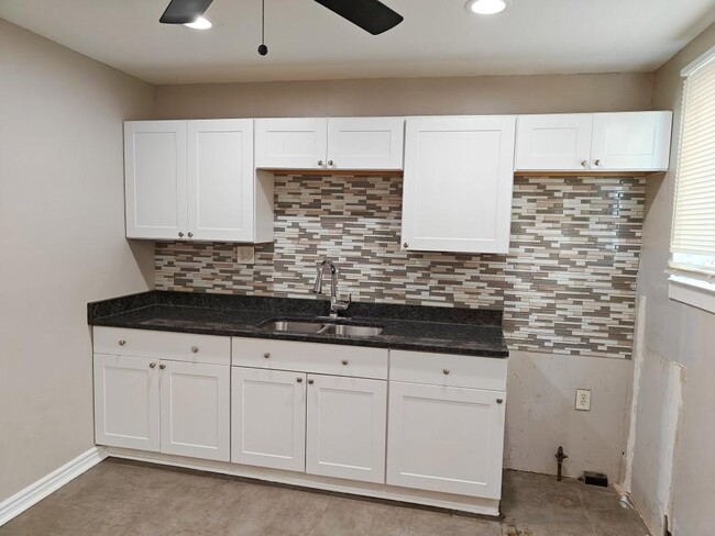 Building Photo - 5227 Devonshire Rd