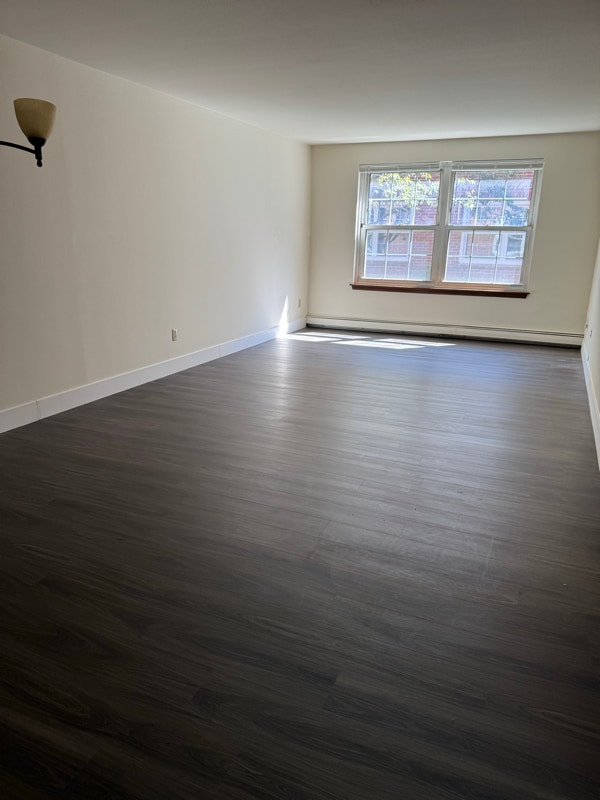 Foto principal - 4333 N Oakland Ave